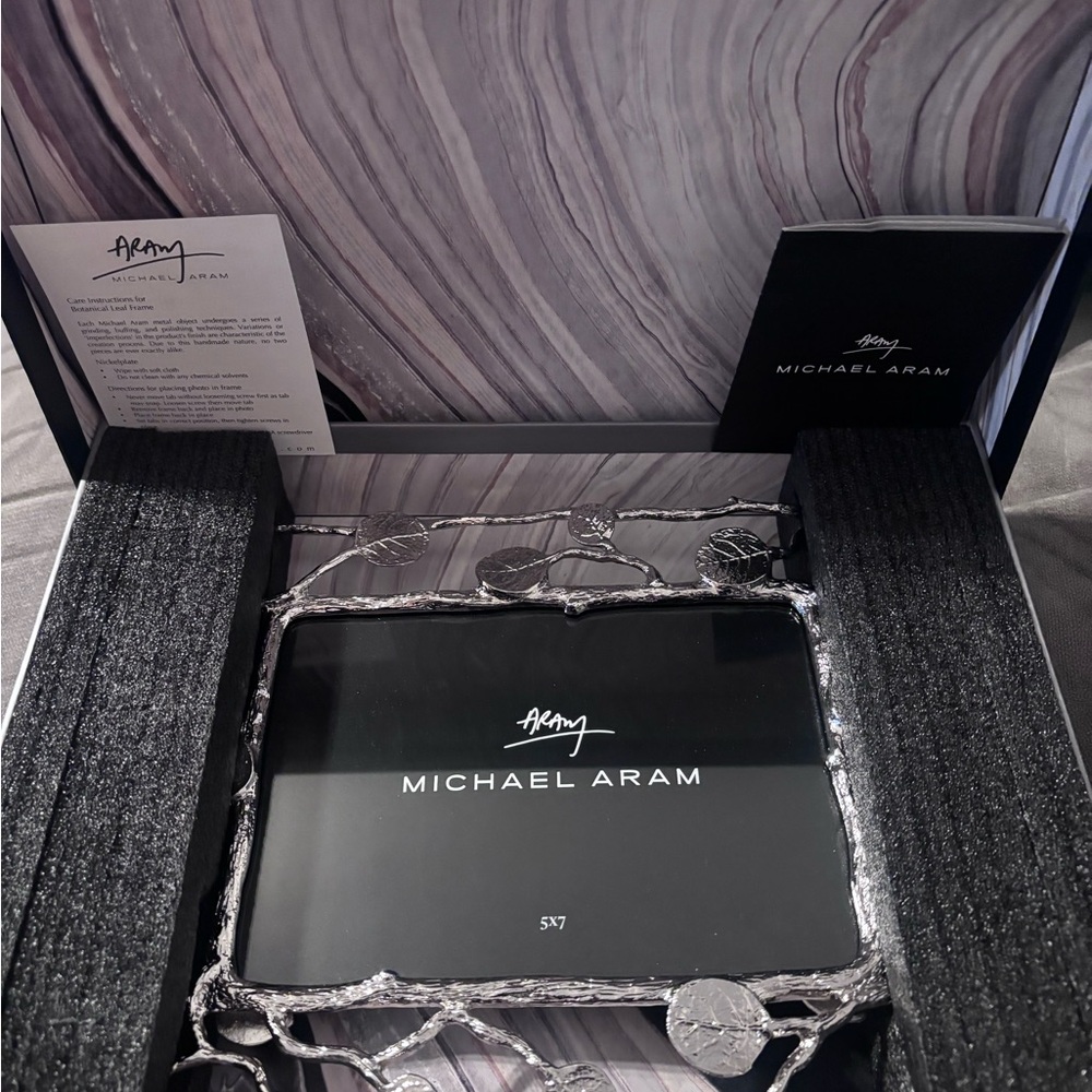Michael Aram Silver-Tone Leaf & Branch 5x7 Frame